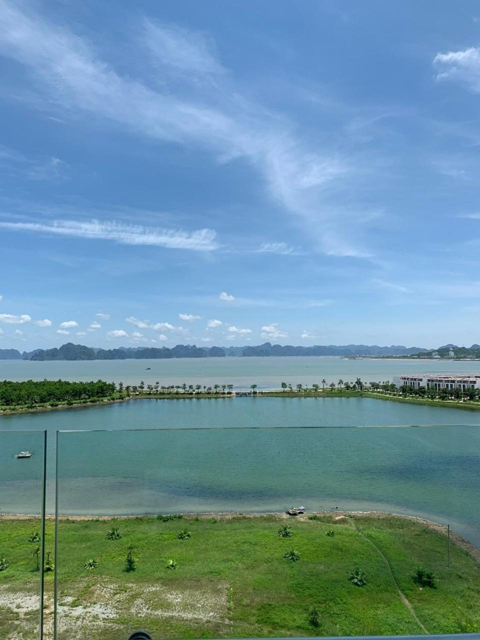 Sunday Premium Apartment Ha Long Exterior photo