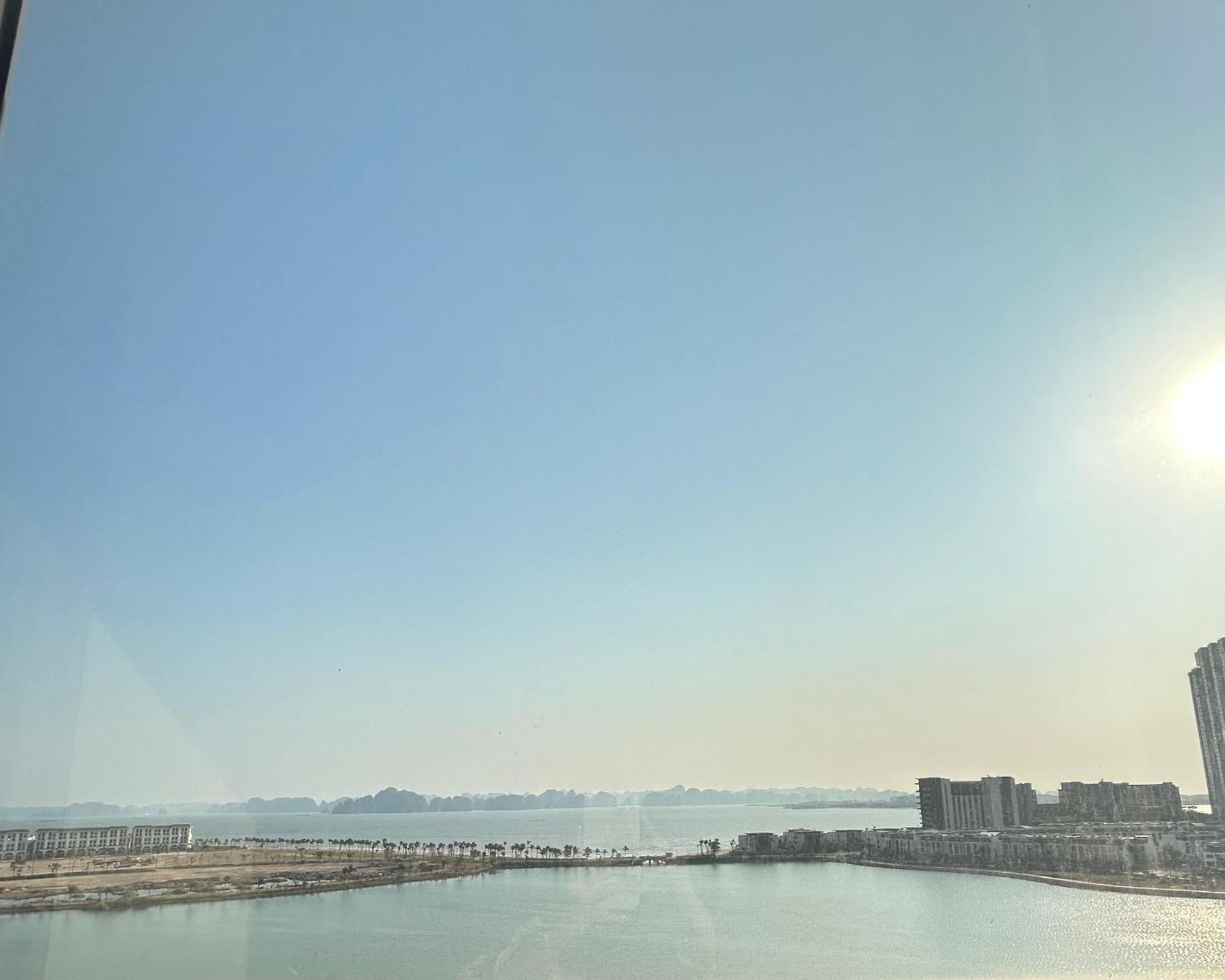 Sunday Premium Apartment Ha Long Exterior photo